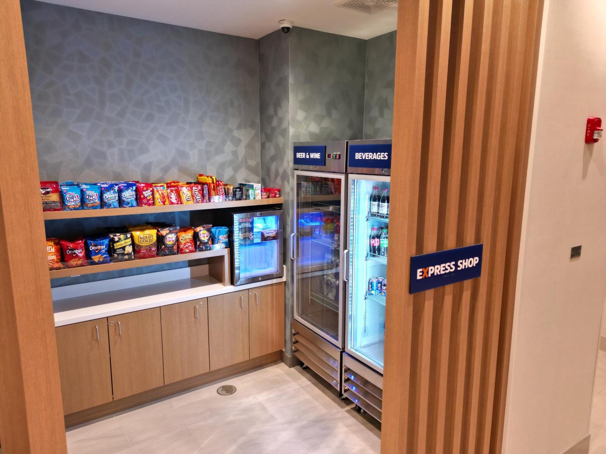 Holiday Inn Express & Suites Chicago Schaumburg By Ihg Экстерьер фото