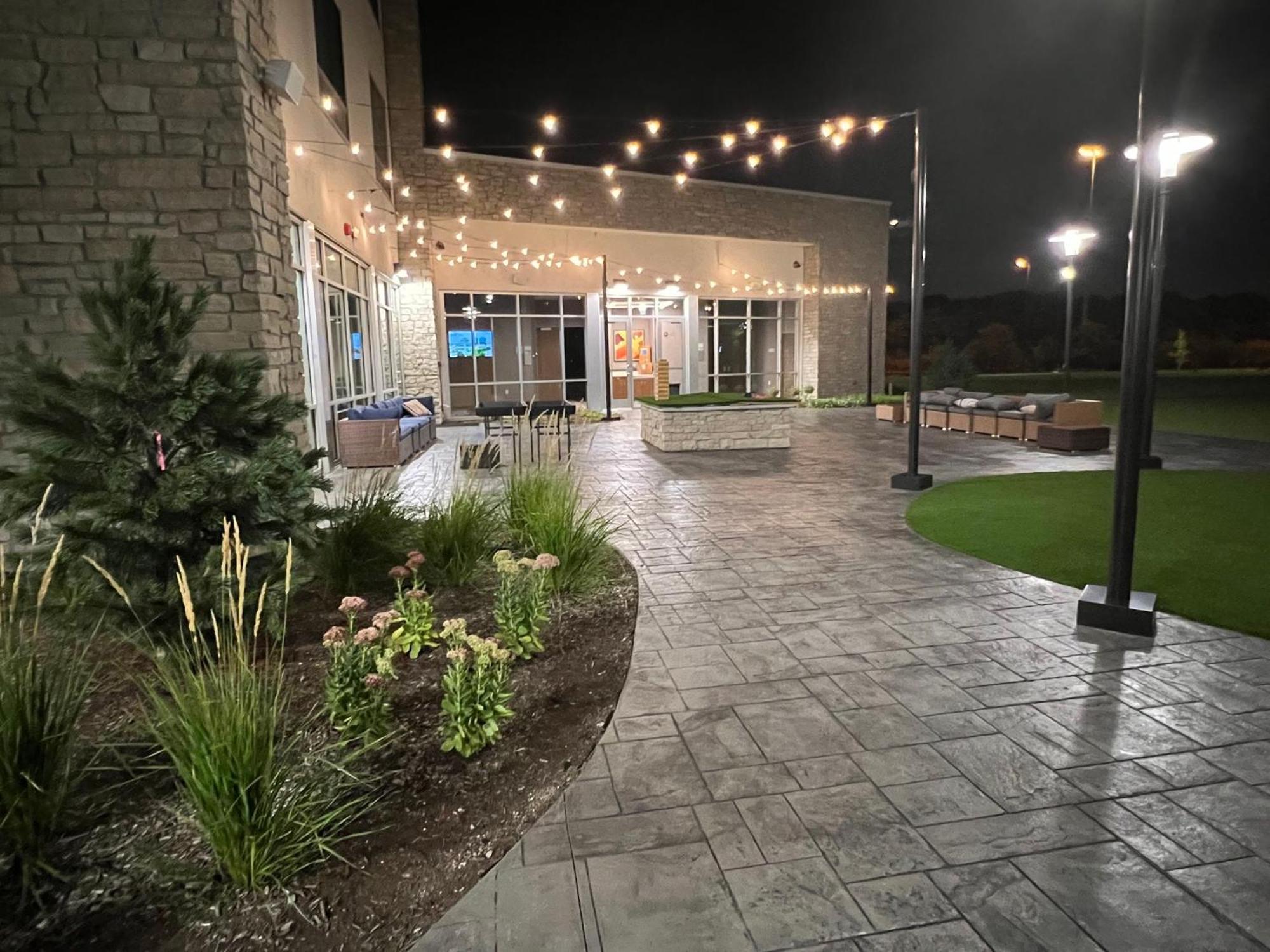 Holiday Inn Express & Suites Chicago Schaumburg By Ihg Экстерьер фото
